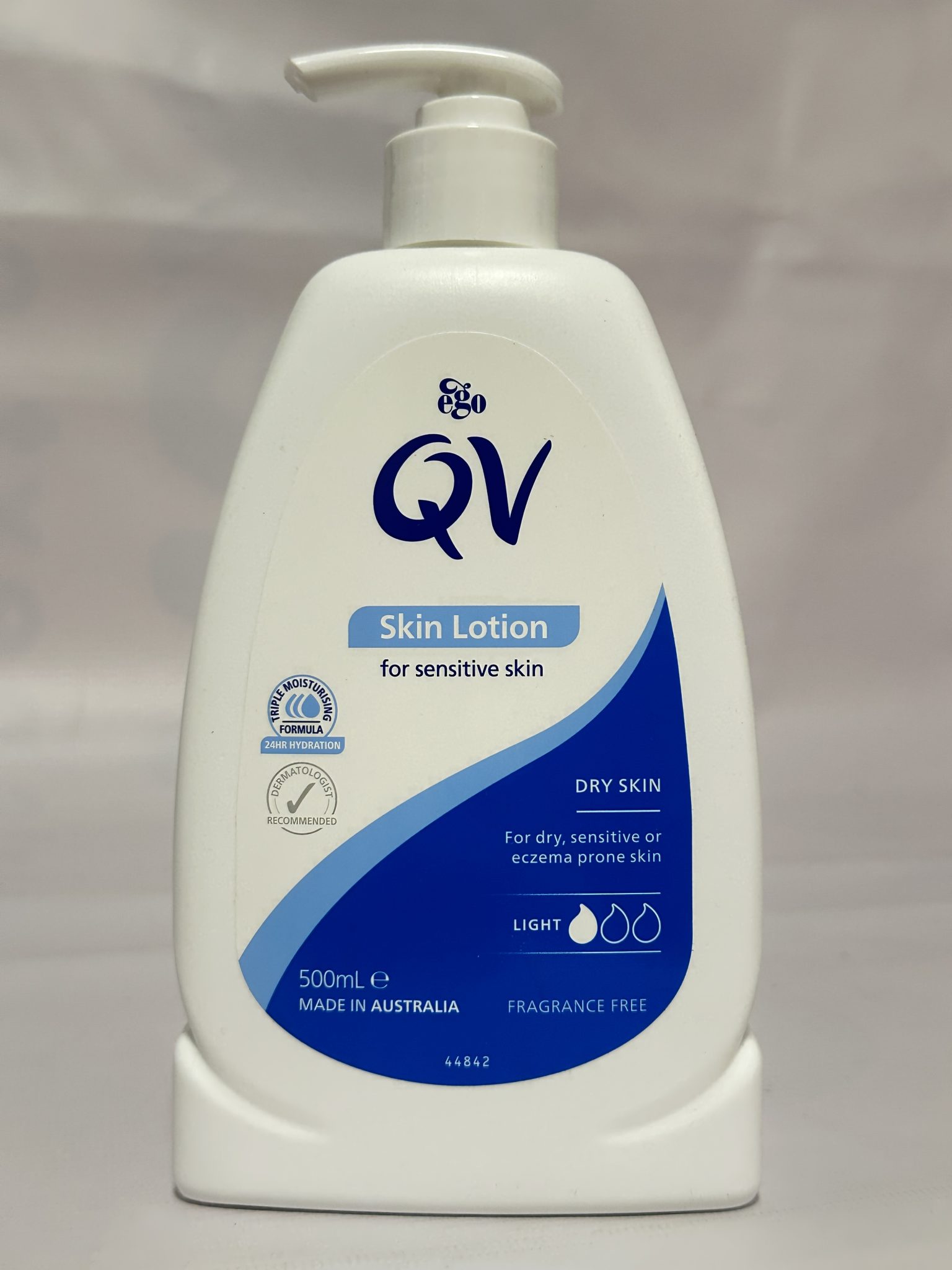 لوسیون آبرسان و مرطوب‌کننده کیووی (QV) - مناسب پوست‌های خشک، حساس و دهیدراته
